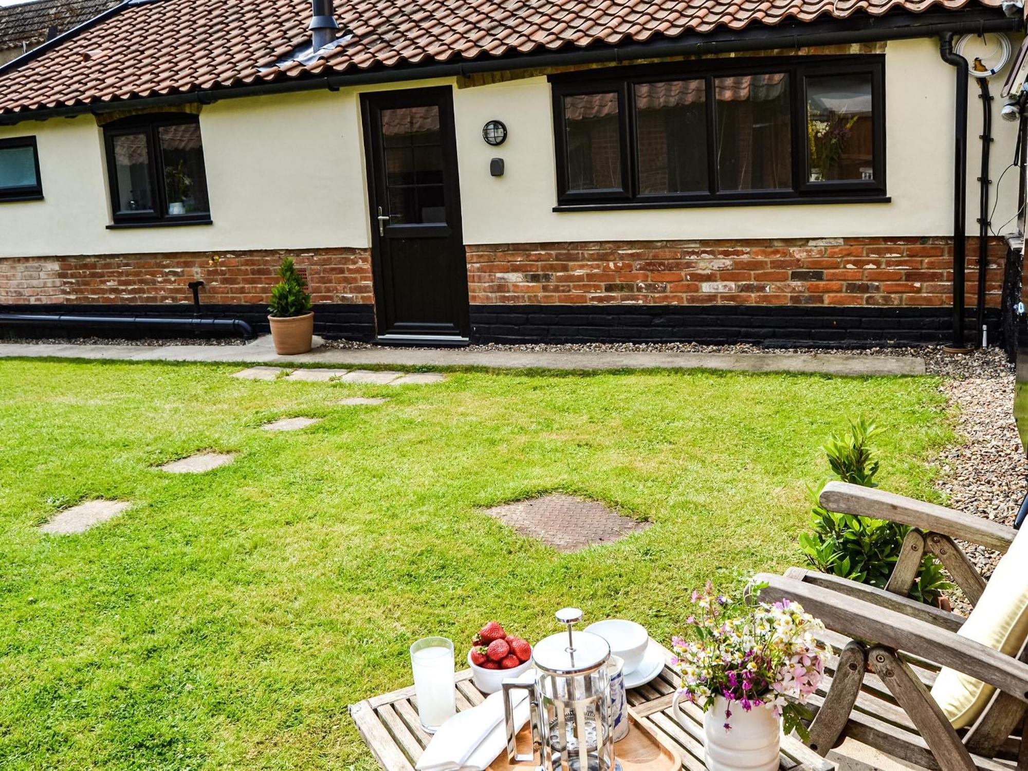 The Bothy Villa Hockham Bagian luar foto